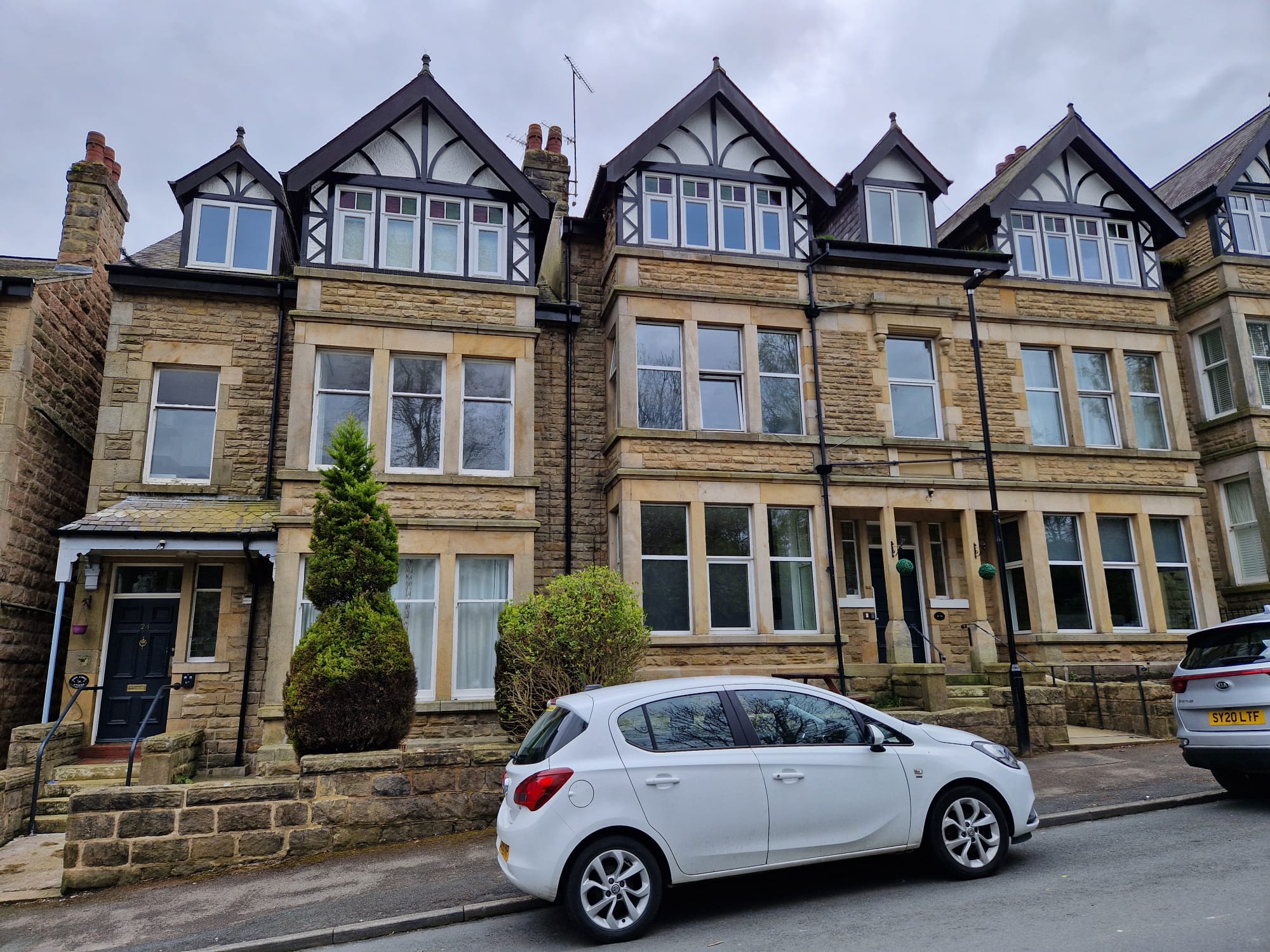 LM1 Agency Avon Lodge, 24 25 Harlow Moor Drive, Harrogate, HG2 0JY